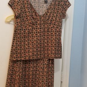 Skirt and top knit set